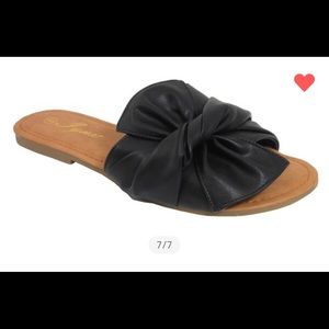 Black Knot Sandals